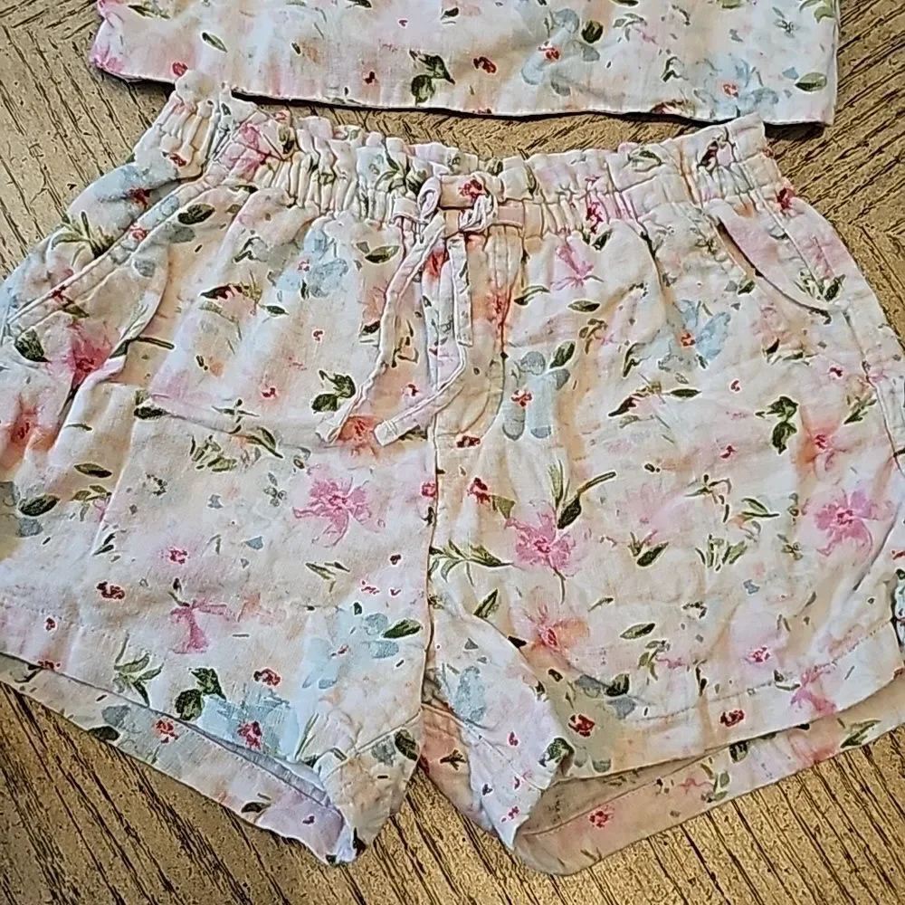 Floral top and short set size 11/12 Abercombie Kids
